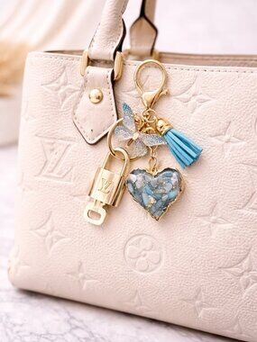 LV Gold Padlock Authentic 🔑 Luxury Bag Charm w/ Unbranded Heart Keychain